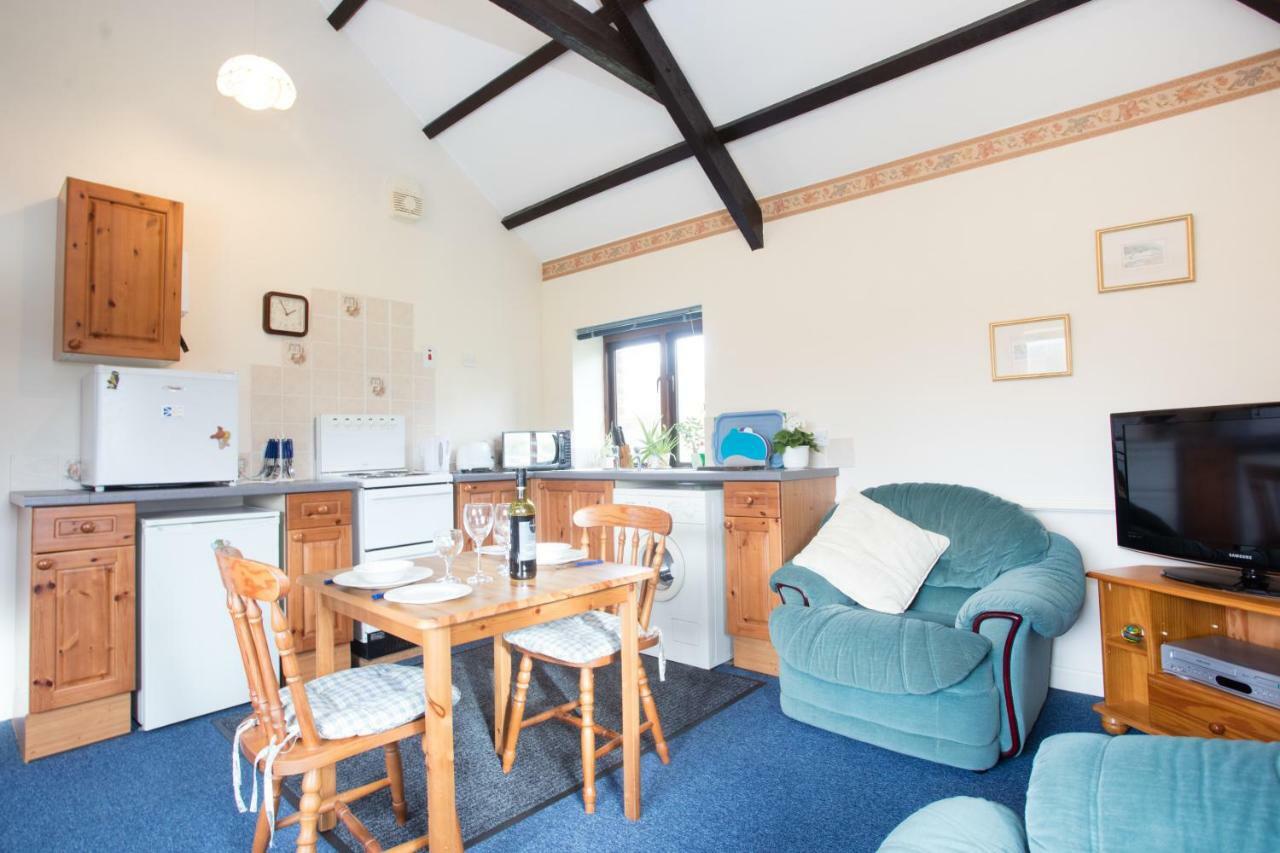 Sharlands Farm Holiday Cottages Bude Esterno foto
