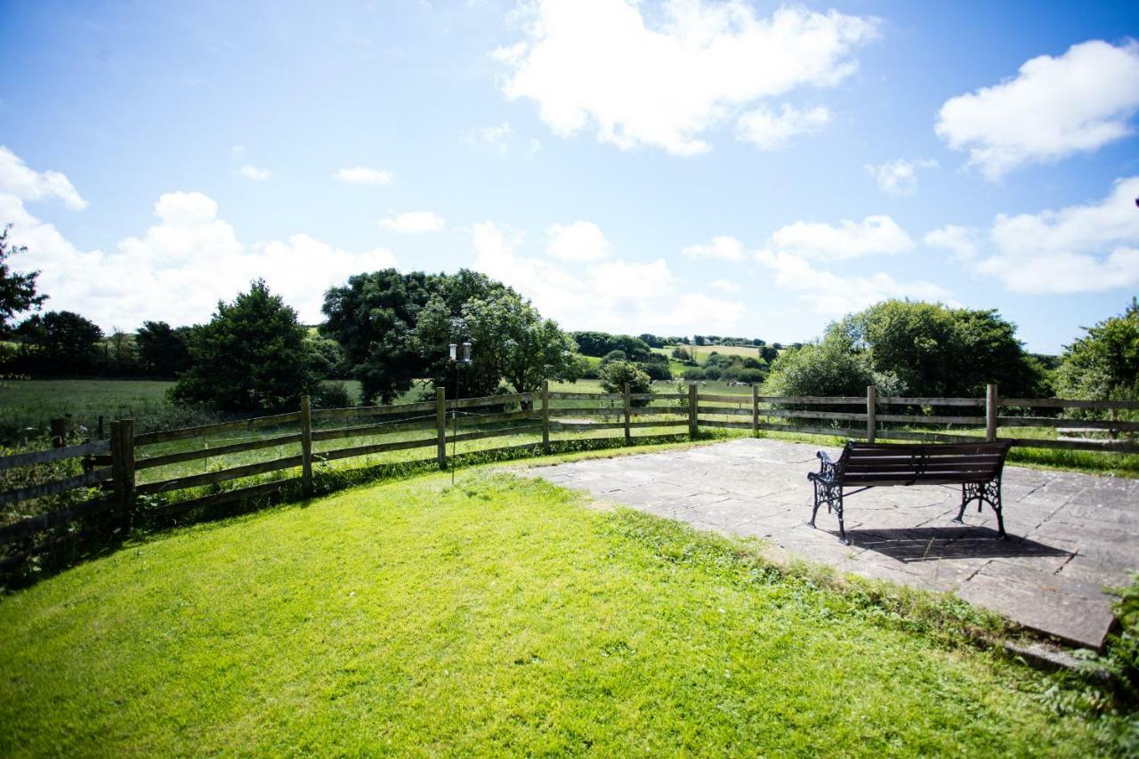 Sharlands Farm Holiday Cottages Bude Esterno foto